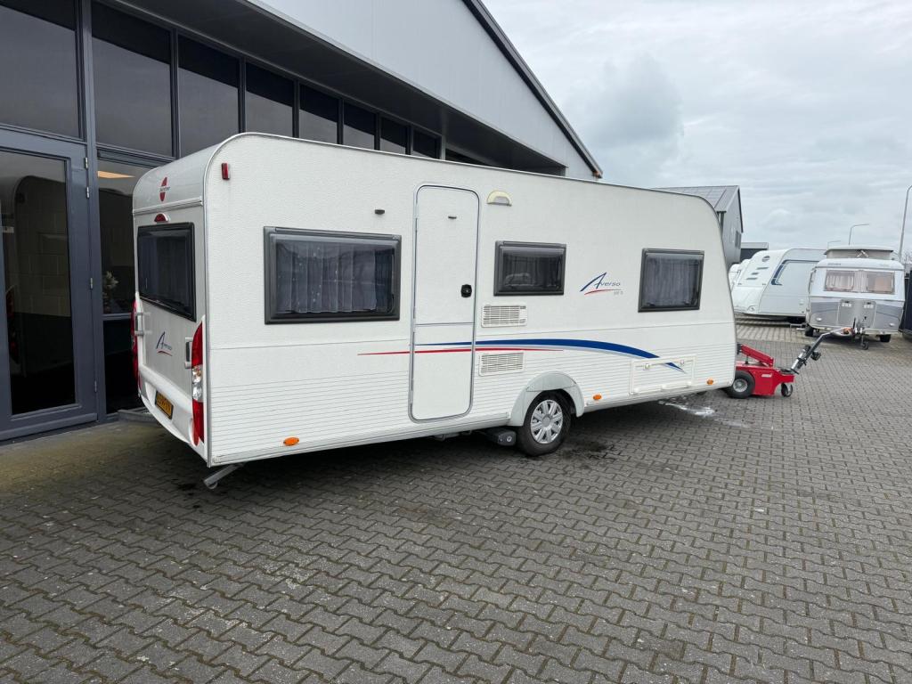 Bürstner Averso 500 TL 2 Aparte bedden 205cm Rondzi, Standaardzit, Lengtebed, Bedrijf, Schokbreker