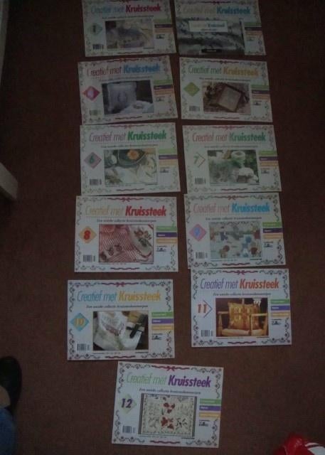 76.... 11 stuks nieuwe kruissteekboeken, Ophalen of Verzenden, Nieuw, Borduurpakket