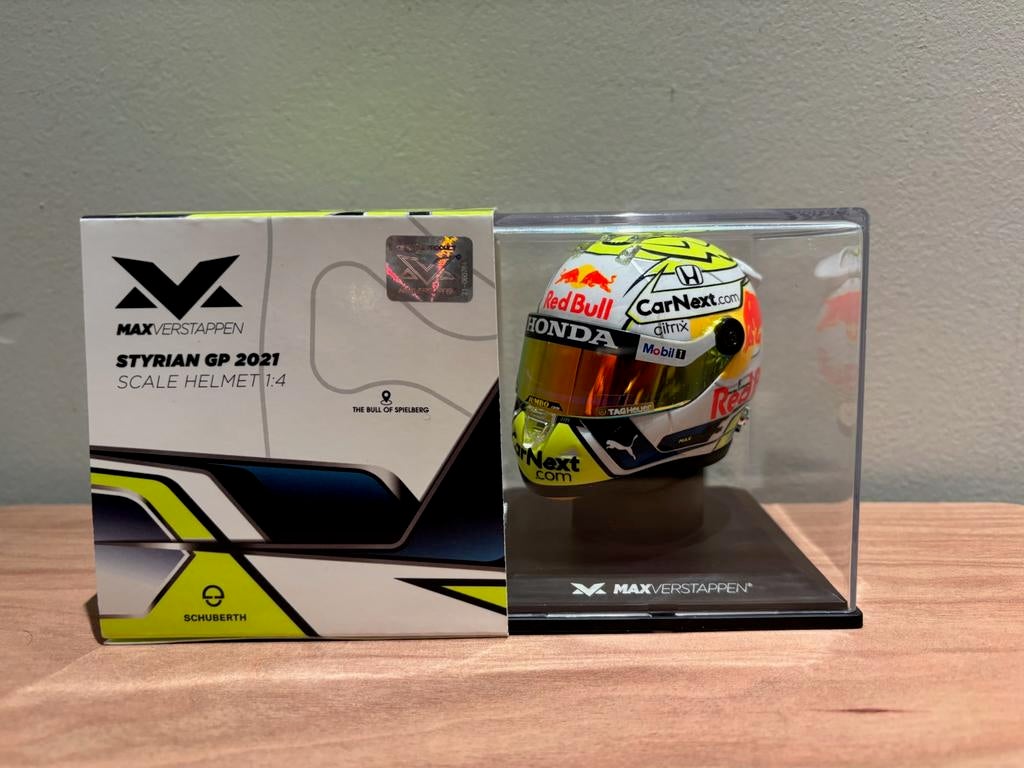 Max verstappen helm 1:4 oostenrijk 2021, Ophalen of Verzenden, Zo goed als nieuw, Formule 1