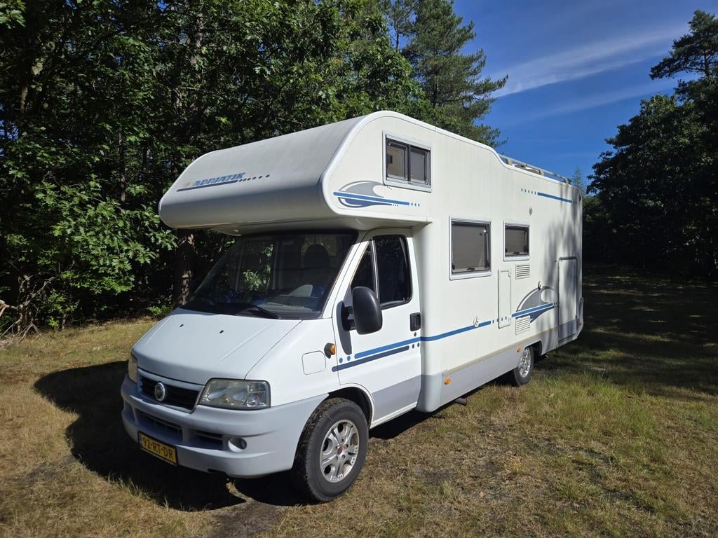Adria Coral 660 SP Camper uit 2005 - Slechts 90.000 km, Caravans en Kamperen, Campers, Rookmelder, Alkoof, Ringverwarming, Fiat