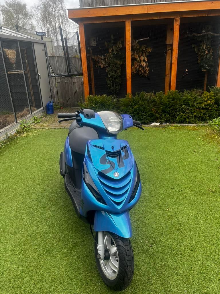 Piaggio zip 4t, Fietsen en Brommers, Scooters | Piaggio, Ophalen of Verzenden, Zo goed als nieuw, Benzine, Zip