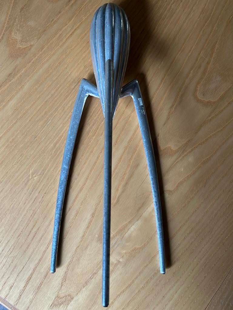 Alessi citruspers (ontwerp Philippe Starck), Ophalen of Verzenden, Zo goed als nieuw