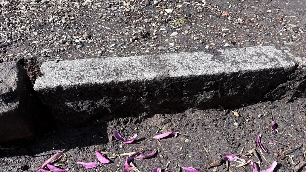 Graniet opsluitbanden natuursteen, Ophalen, Zo goed als nieuw, Natuursteen