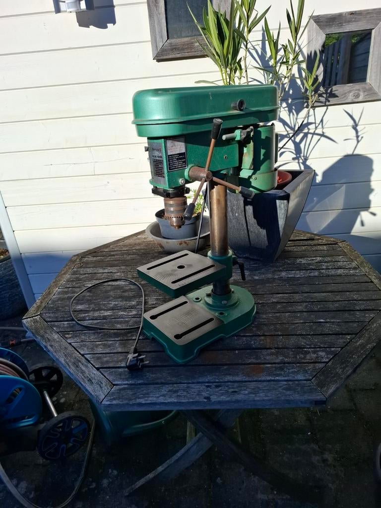 Kolom boormachine, Ophalen, Boormachine