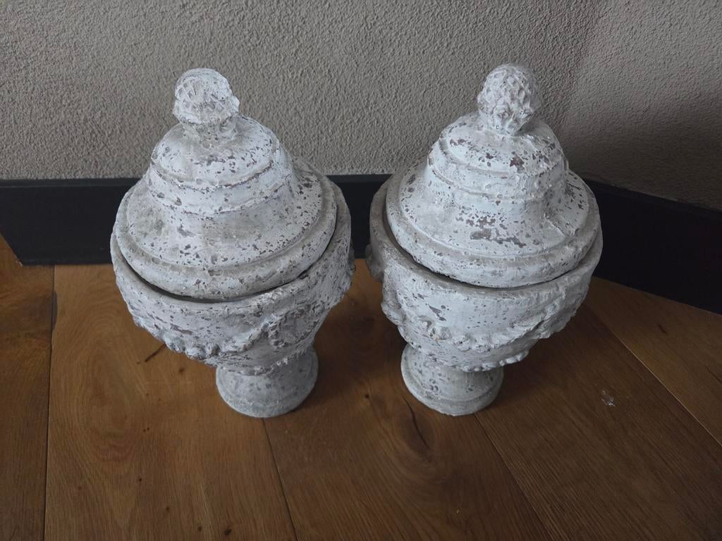 Decoratieve stenen potten met deksel - set van 2, Gebruikt, Minder dan 60 cm, Rond, Ophalen of Verzenden