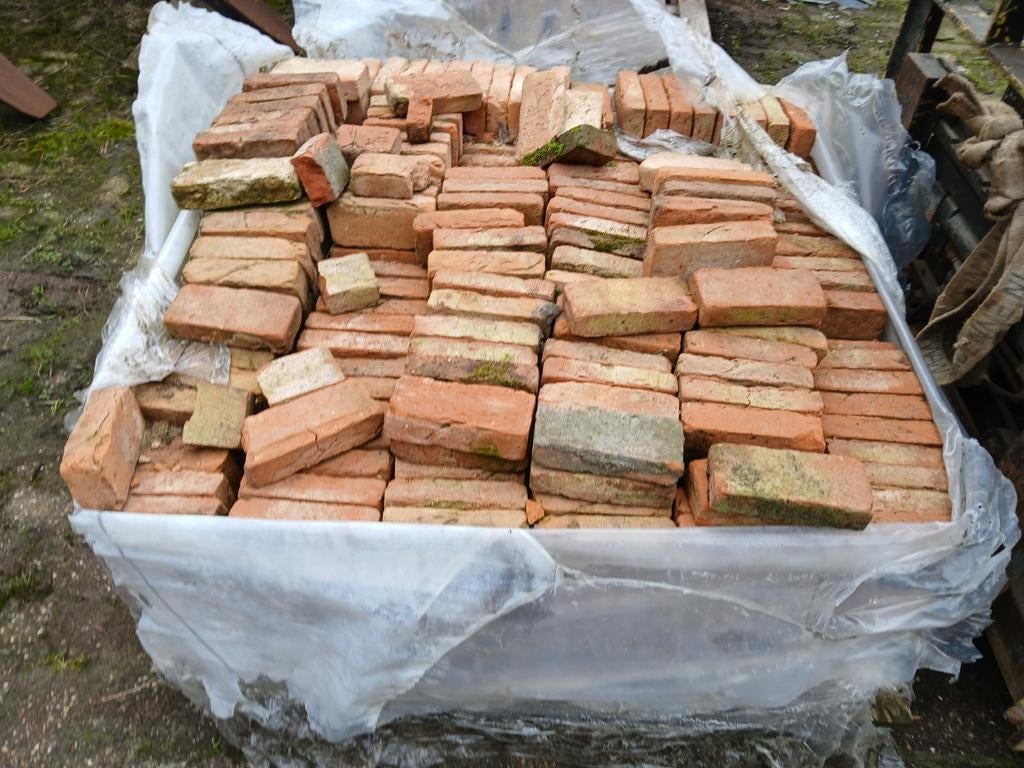 Ijselsteentjes, Ophalen, Bakstenen