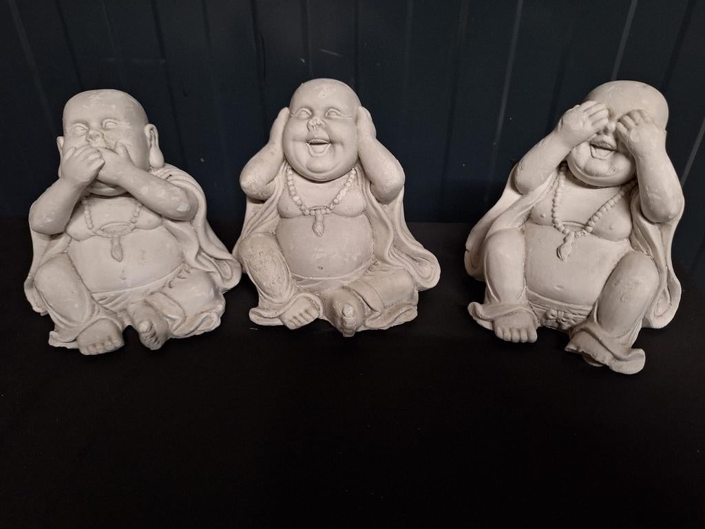 Boeddha beeldjes horen zien zwijgen, Ophalen