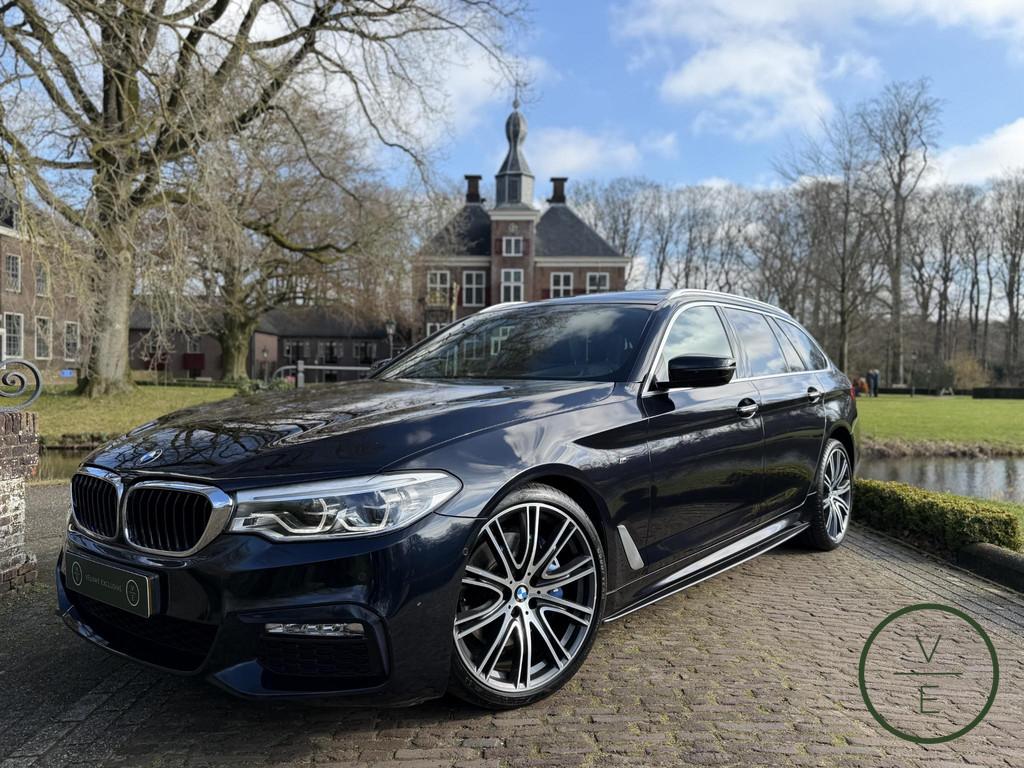 BMW 5-serie Touring 530i High Executive | M-Sport | Pano | L, Automaat, 1998 cc, Achterwielaandrijving, Gebruikt
