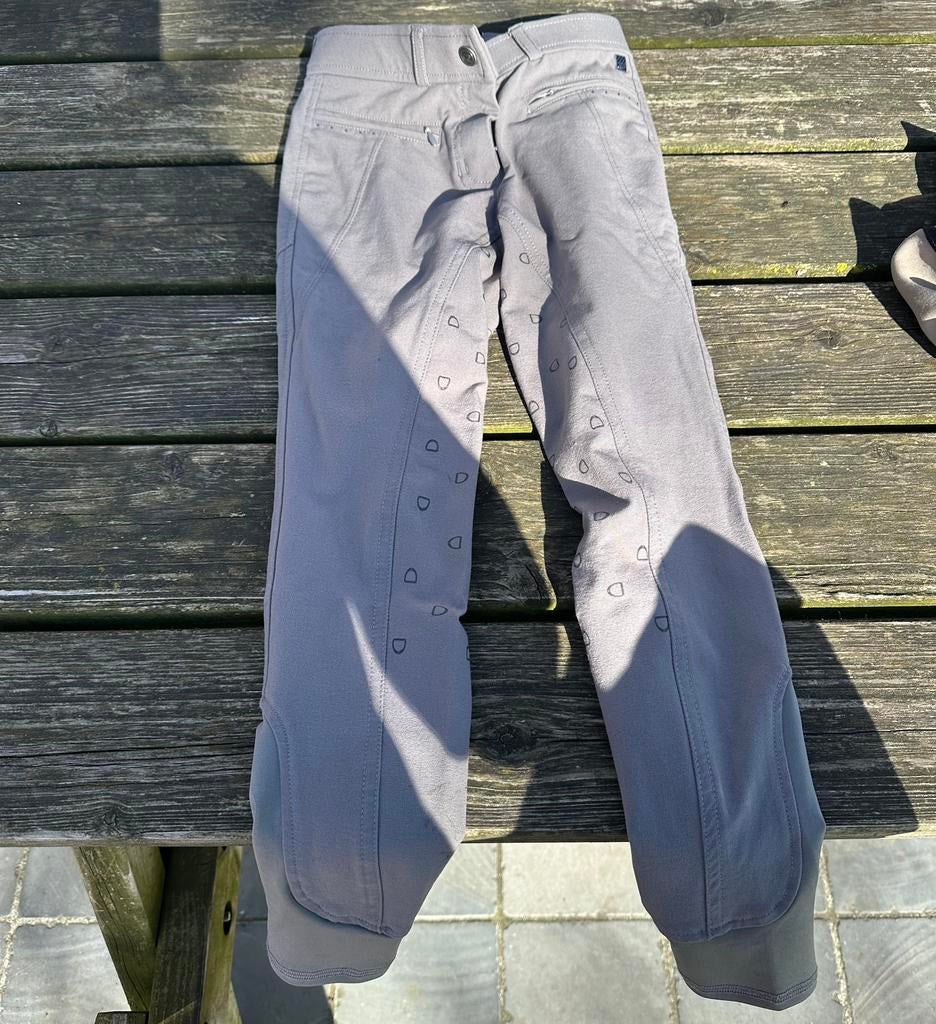 Rijbroek qhp maat 140 beige, Dieren en Toebehoren, Paardrijkleding, Ophalen of Verzenden, Zo goed als nieuw, Dressuur, Onderkleding