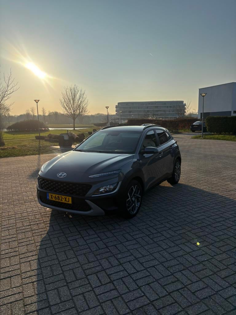 Hyundai Kona Hybrid 105pk 2WD 2021 Grijs, Auto's, 23 km/l, 75 €/maand, SUV of Terreinwagen, 104 pk