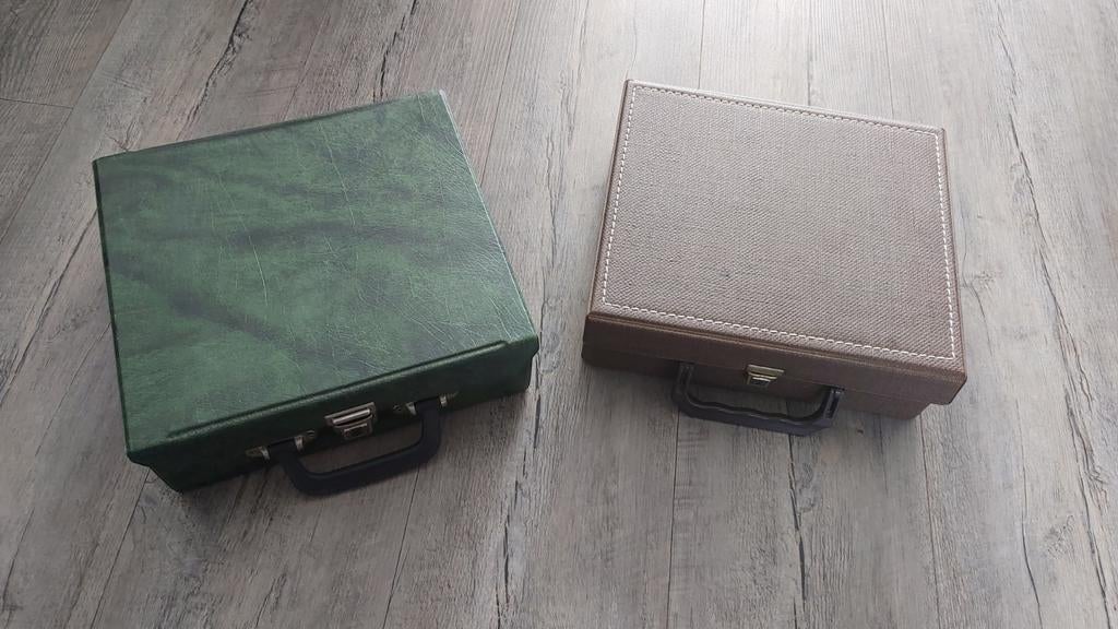 Cassettebandjes koffers voor 2 x 24 stuks retro groen/bruin, Ophalen of Verzenden, Overige genres, 1 bandje