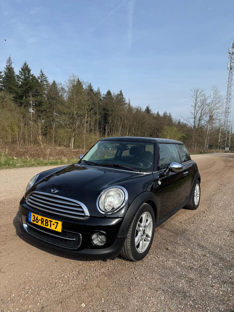 Mini Cooper 1.6 122pk Zwart ~ CC ~ Stoelv. ~ Leren bekleding, Voorwielaandrijving, Euro 5, USB, 40 €/maand