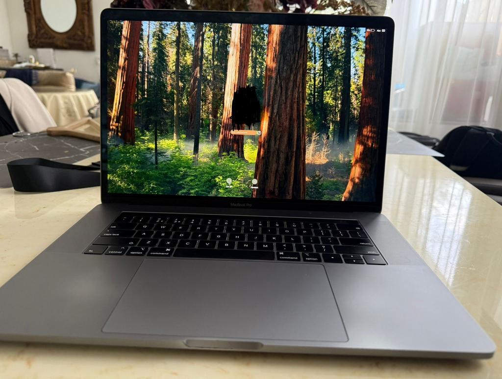Apple MacBook Pro 15” 2019 i9 32GB 1TB SSD Vega20 + Garantie, Computers en Software, Apple Macbooks, MacBook Pro, 1 TB of meer