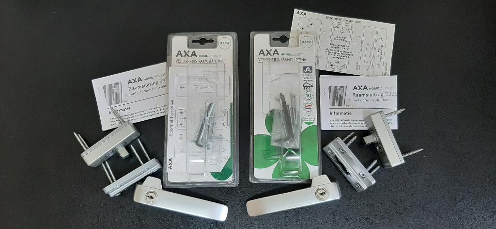 AXA 3329 raamsluiting - 2 st. (links & rechts), Ophalen of Verzenden, Zo goed als nieuw, Rvs, Slot