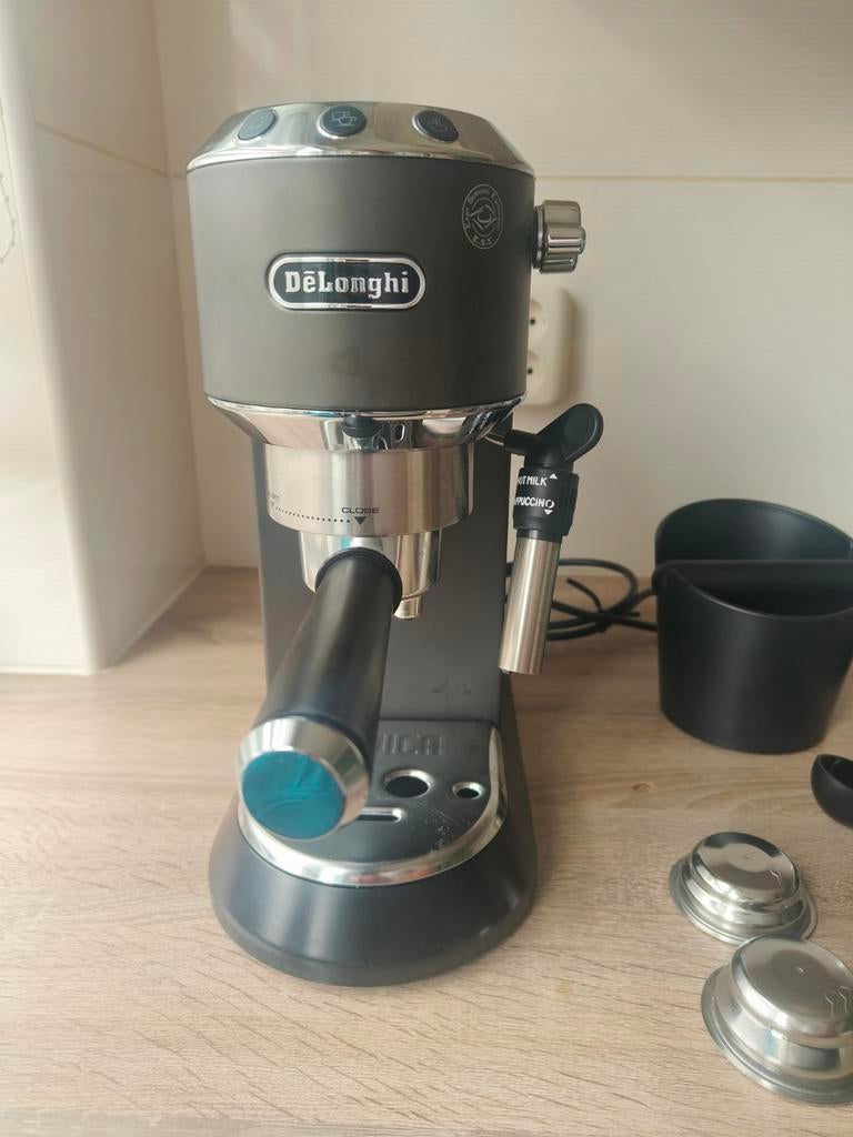 De'Longhi Dedica espressomachine, Ophalen of Verzenden, Nieuw, Espresso apparaat