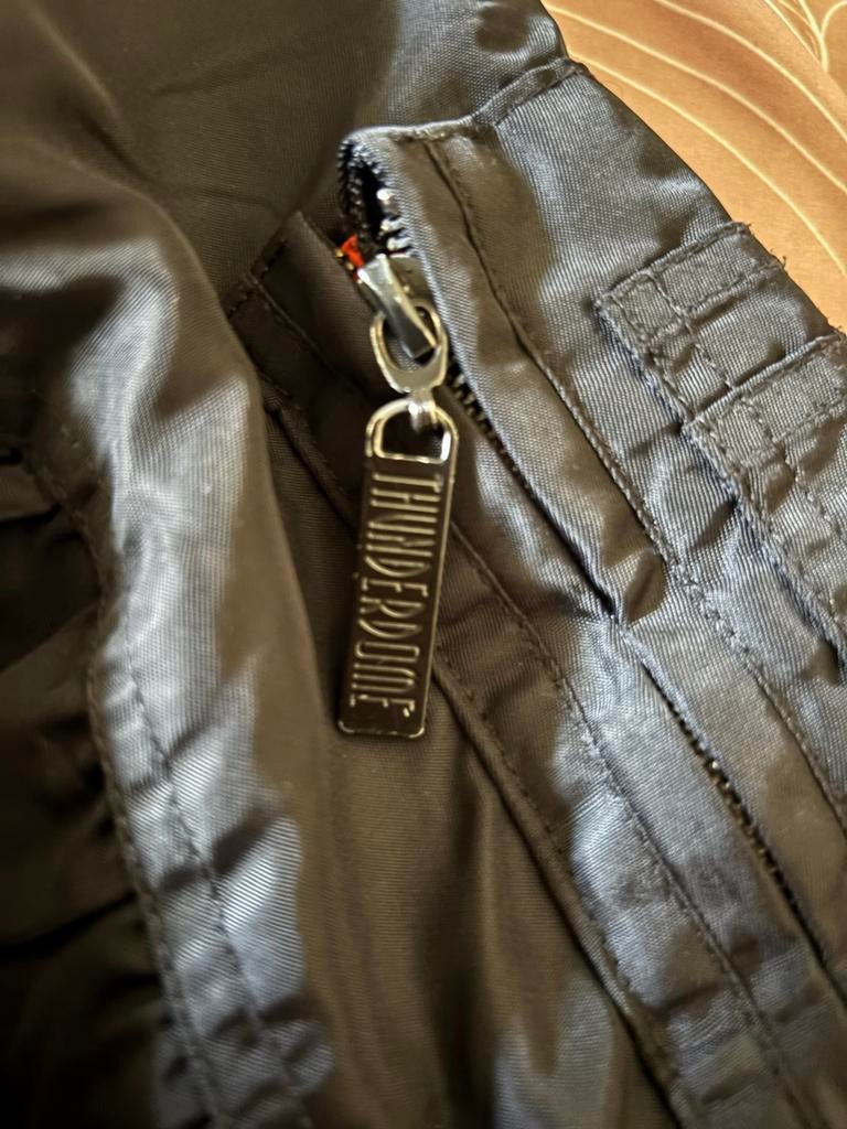 Thunderdome Bomberjack maat S - In prima staat!, Ophalen of Verzenden, Zo goed als nieuw, Maat 46 (S) of kleiner, Zwart