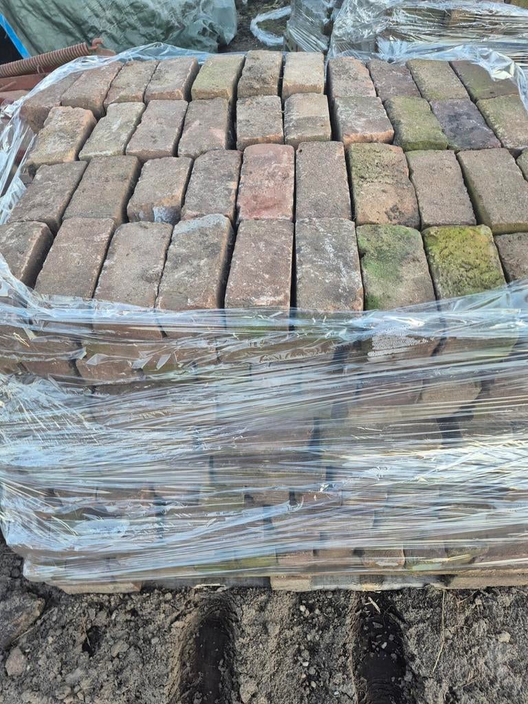 Gebakken dikformaten klinkers, Ophalen, Beton, Klinkers