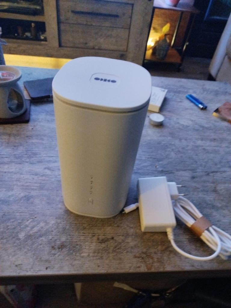 Nieuwe ongebruikte Zyxel T-50 Router met modem - Nieuwstaat, Computers en Software, Routers en Modems, Ophalen of Verzenden, Zo goed als nieuw