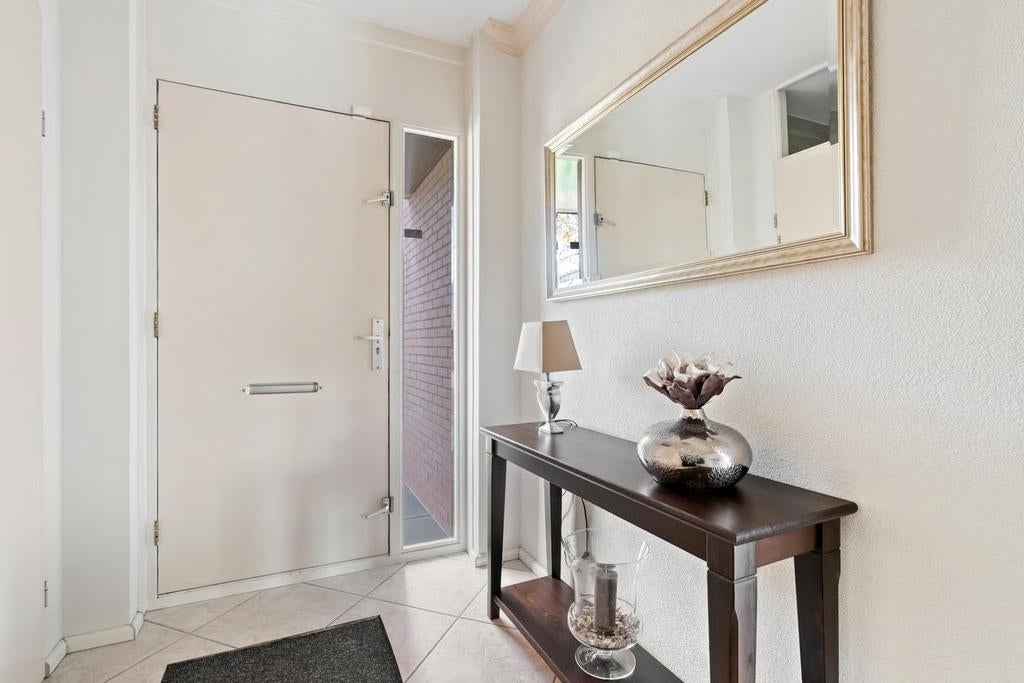 Ikea sidetable donkerbruin (120x36 cm) - Wegens verhuizing, Ophalen, Gebruikt, 100 tot 150 cm, Overige houtsoorten