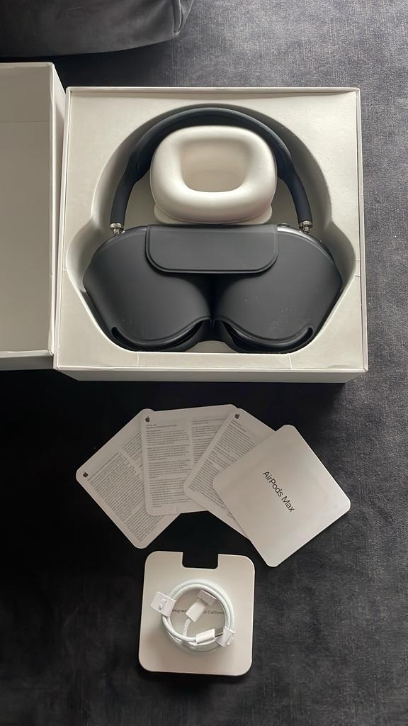 AirPods - Zwart, Ophalen of Verzenden, Zo goed als nieuw, Overige merken