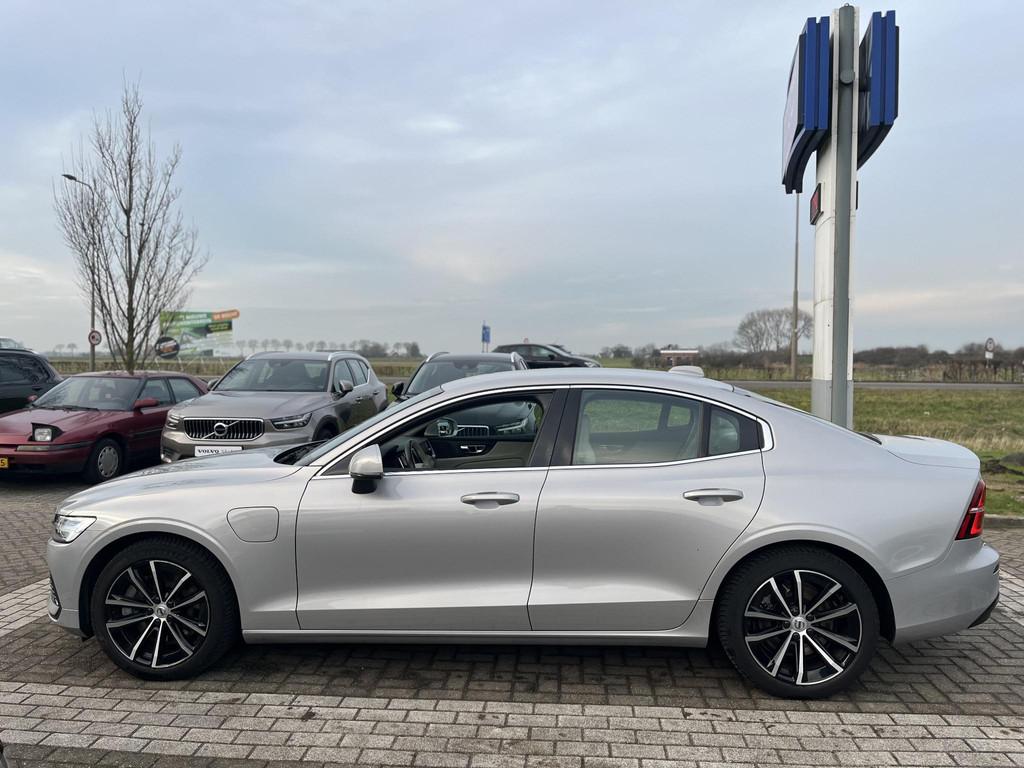 Volvo S60 Recharge T6 AWD Core | 18 Inch Velgen | Keyless En, Auto's, Volvo, Automaat, 12 maanden, Stof, Gebruikt