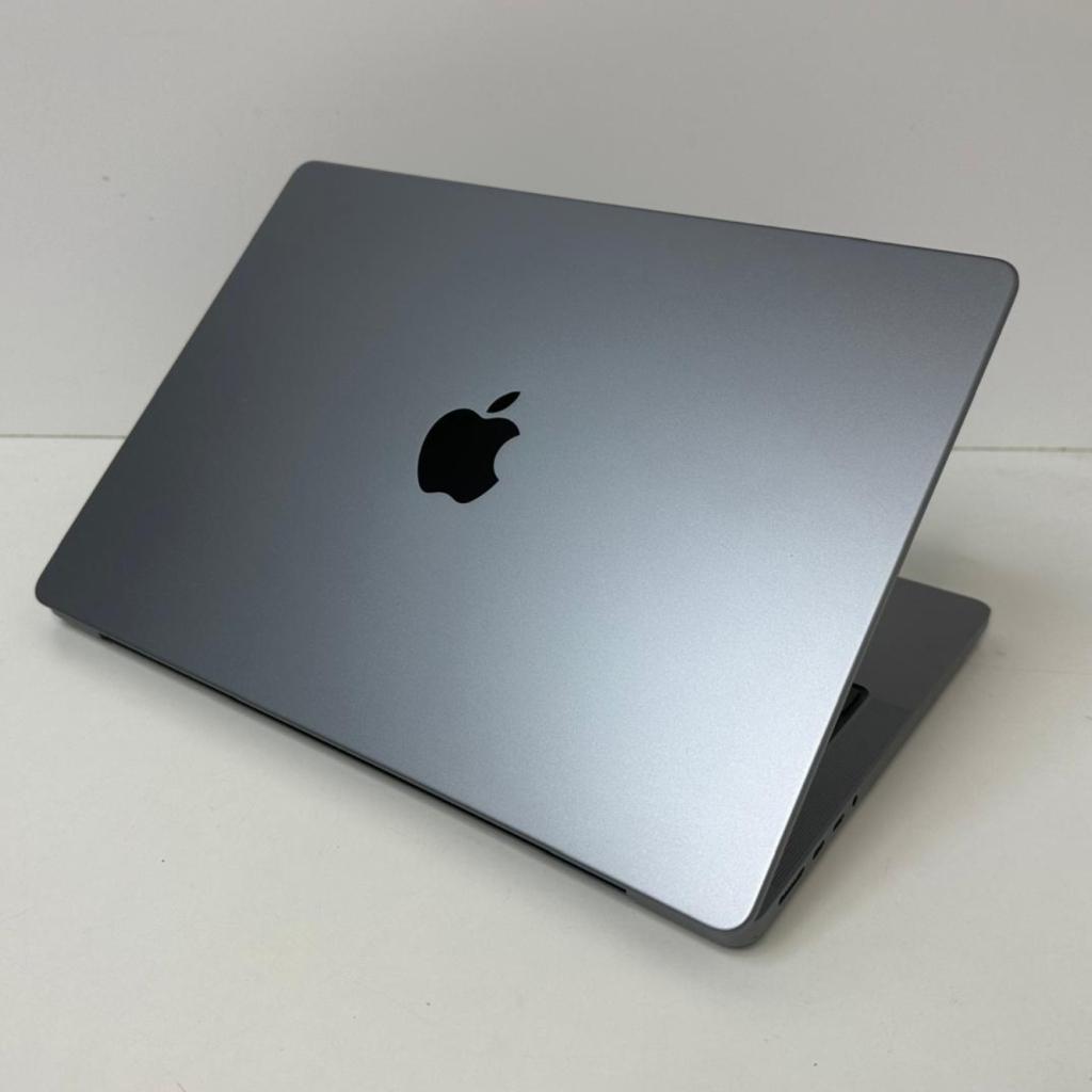 Apple Macbook Pro 14 Inch 2021 | M1 Pro | 16GB | 512GB, Apple, Gebruikt, Support@apple.com, One Apple Park Way
Cupertino, CA 95014
United States