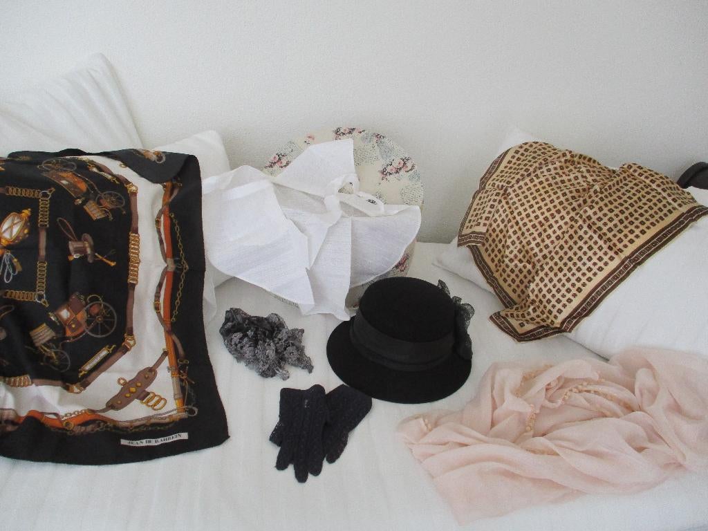 hoedendoos met spullen, Ophalen of Verzenden