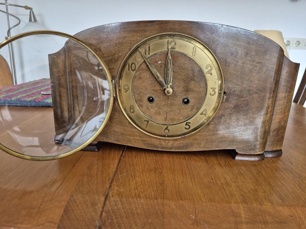 Mauthe tafelklok, Ophalen