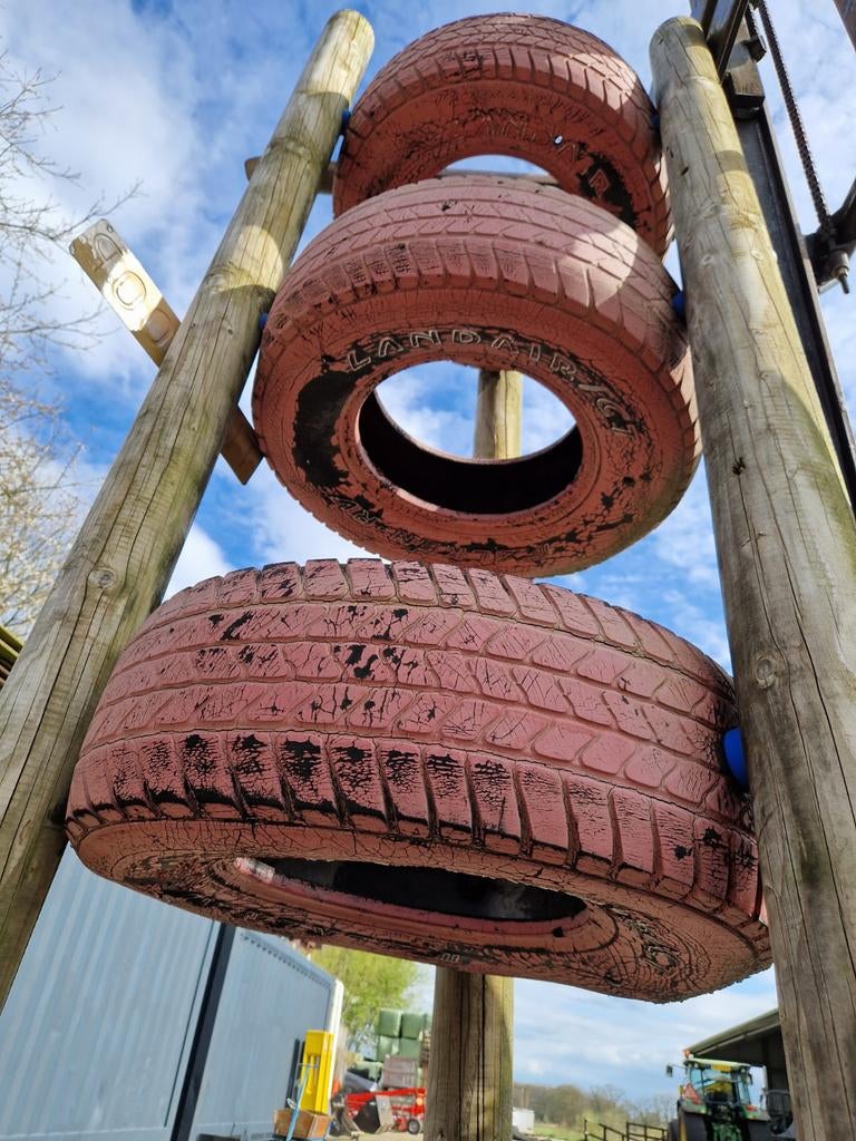 Banden klim toren speeltoestel voor kinderen., Kinderen en Baby's, Speelgoed | Buiten | Speeltoestellen, Ophalen