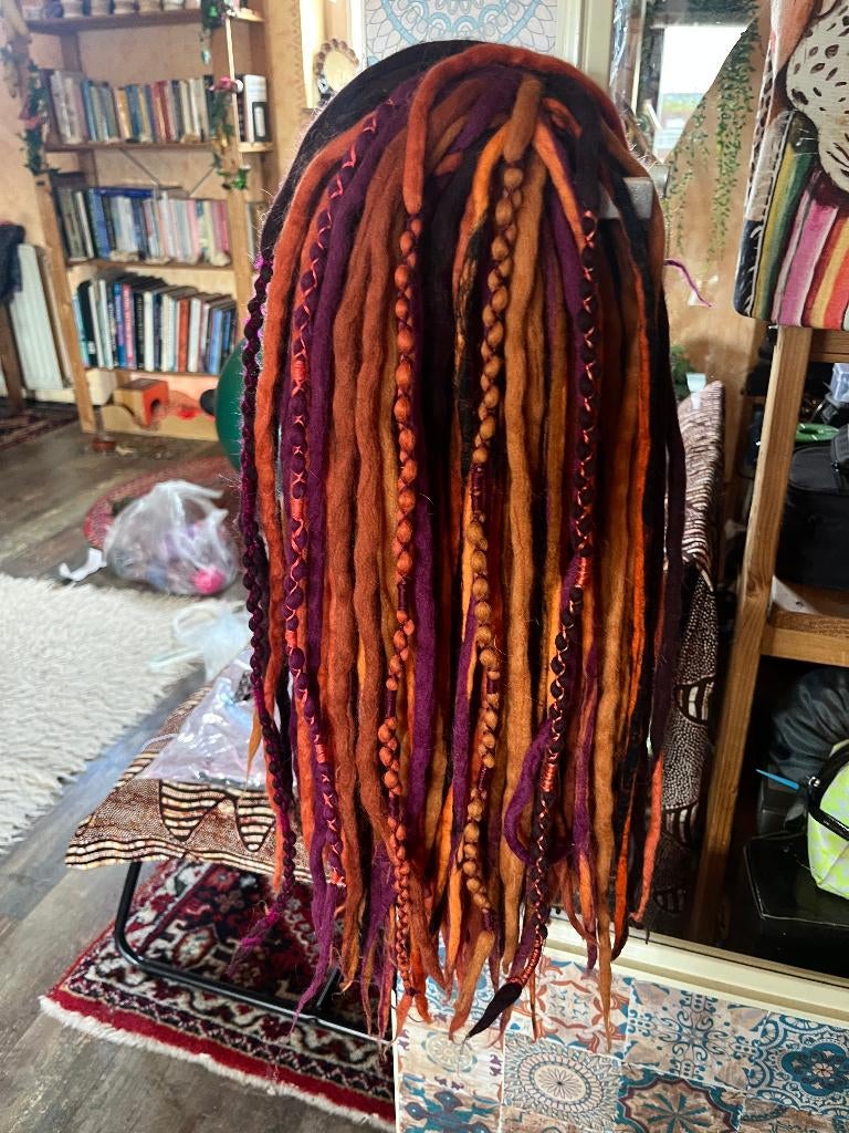 60 fleurige wol dread incl. 5 versierde dreads nu 160€, Ophalen of Verzenden, Nieuw, Pruik of Haarverlenging