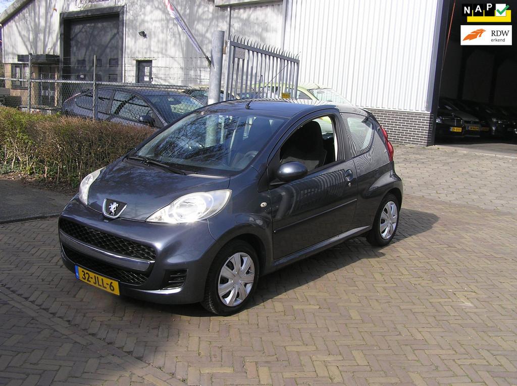 Peugeot 107 1.0-12V Sublime 120 d km nap airco nieuwe apk, Voorwielaandrijving, Stof, Gebruikt, 4 stoelen