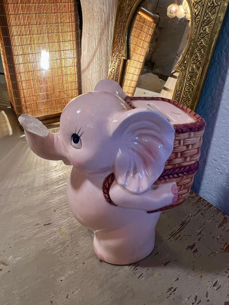 Keramiek roze olifant spaarpot retro vintage 70s beeldje, Ophalen of Verzenden, Gebruikt, Steen, Aardewerk of Keramiek, Dier