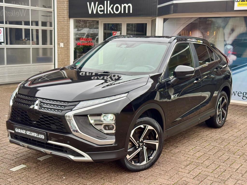 Mitsubishi Eclipse Cross 2.4 PHEV Instyle | Bi-Xenon | Full-, Automaat, 4 cilinders, Adaptive Cruise Control, Zwart