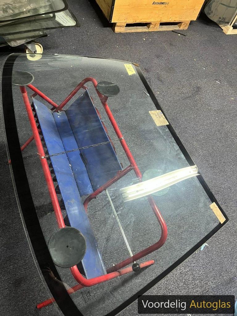 MITSUBISHI LANCER IV C60 01/89 - 12/92 4D SEDAN VOORRUIT GEL, Auto-onderdelen, -, -, Nieuw, Ophalen of Verzenden