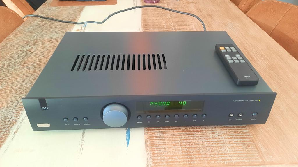 Arcam FMJ A19 Intergrated Amplifier (Versterker), Zo goed als nieuw, 120 watt of meer, Stereo, Ophalen