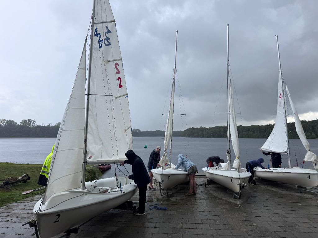 420-klasse zeilboot – €600 - 3 beschikbaar, Watersport en Boten, Open zeilboten, Ophalen, Geen motor, Gebruikt, Overige typen