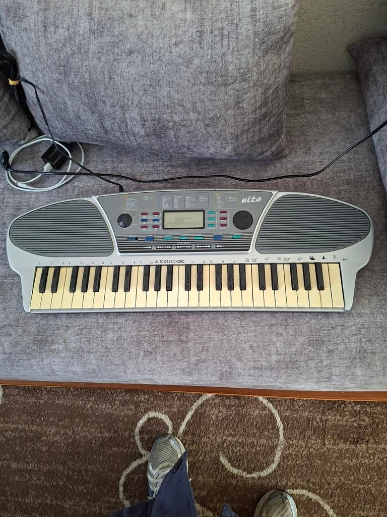 Te koop keyboard, Ophalen, Zo goed als nieuw, 61 toetsen, Overige merken