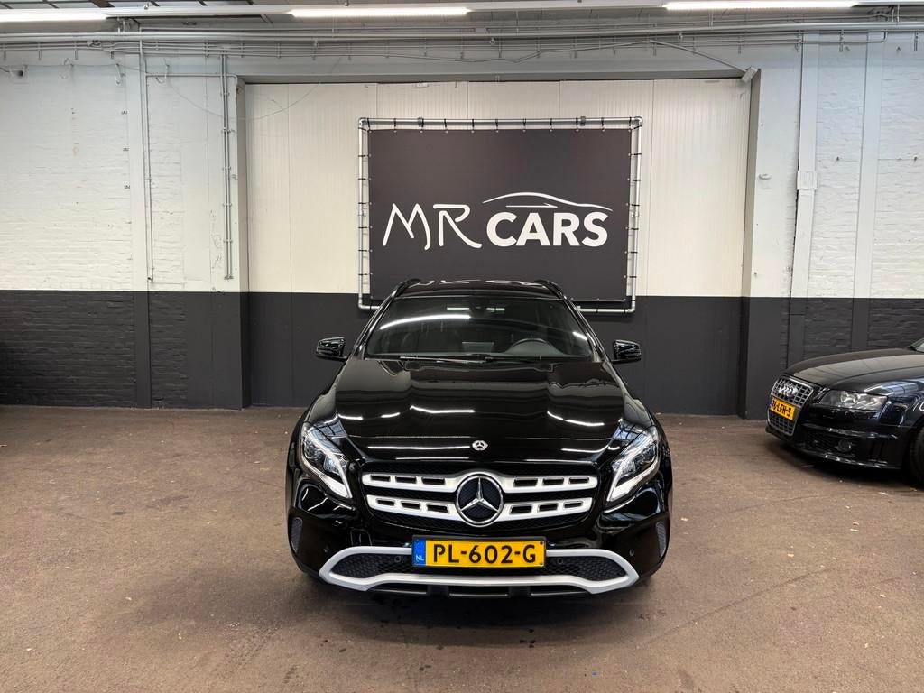 Mercedes-Benz GLA-klasse 180 d Business Solution Camera/Navi, Gebruikt, 4 cilinders, Leder en Stof, Zwart