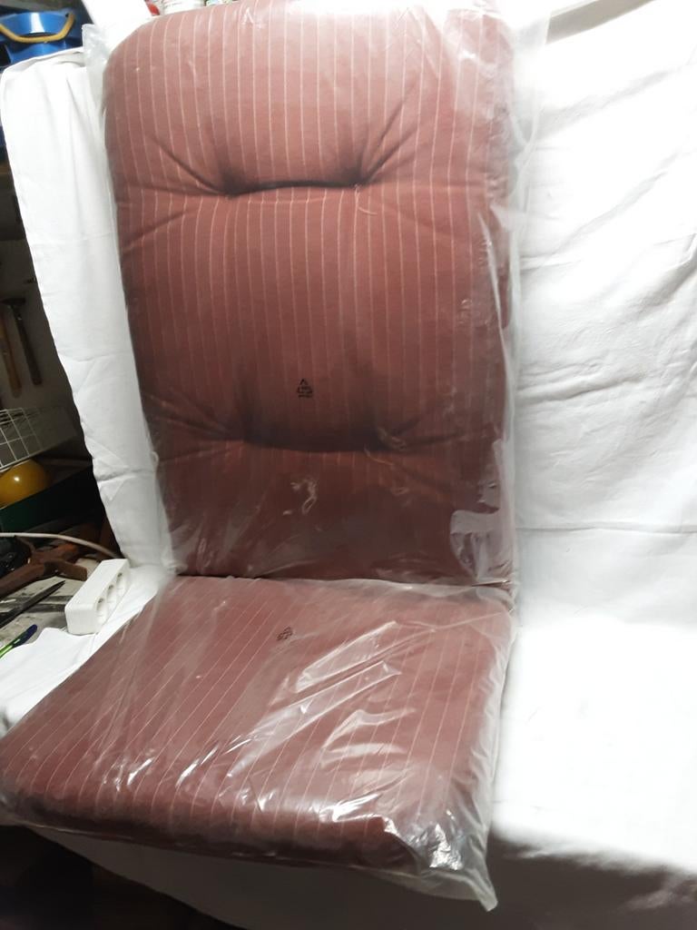 3 tuinmeubel kussens nieuw! Rood , wit, Tuin en Terras, Tuinmeubel-accessoires, Ophalen of Verzenden, Nieuw