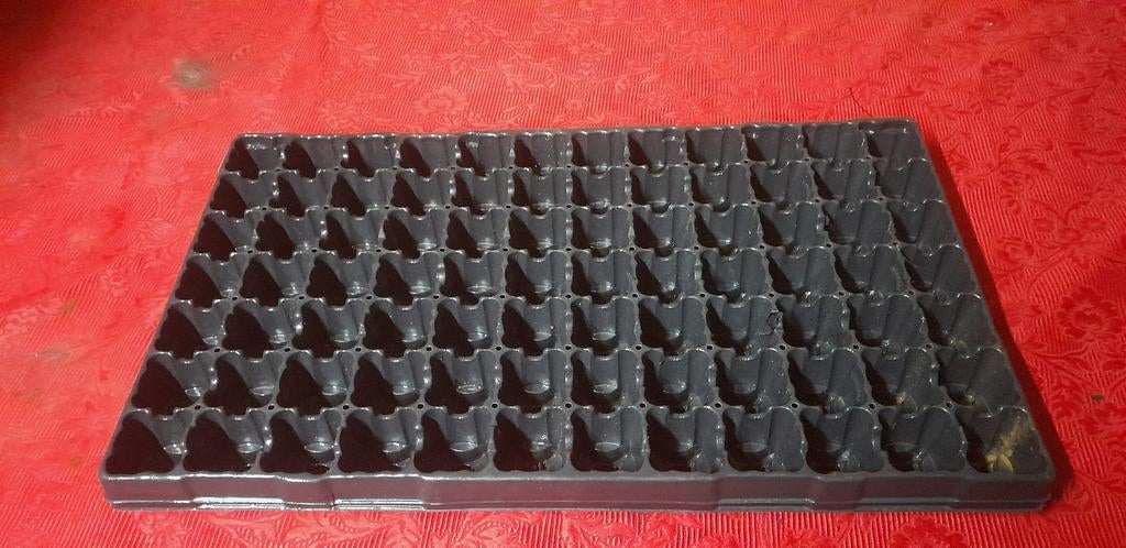 Stektrays / Zaaitrays voor Bloemen & Groenten, Tuin en Terras, Ophalen of Verzenden, Zo goed als nieuw, Kweekbak