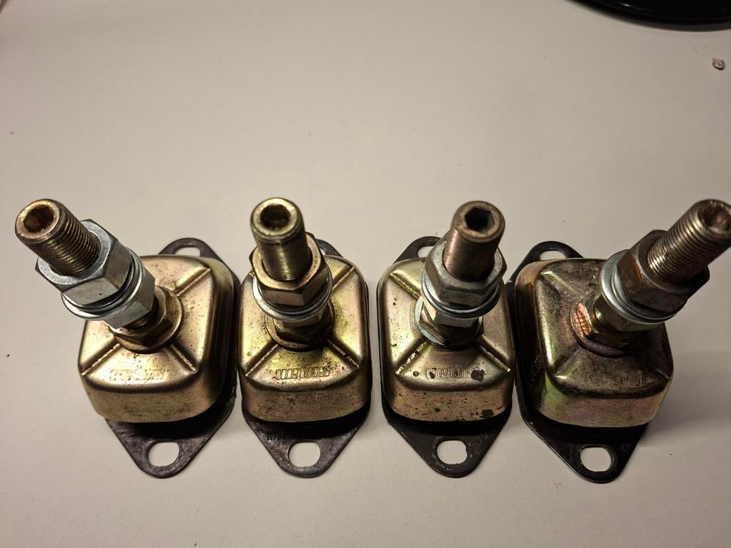 Vetus motorsteunen, Verzenden, Gebruikt, Motor en Techniek