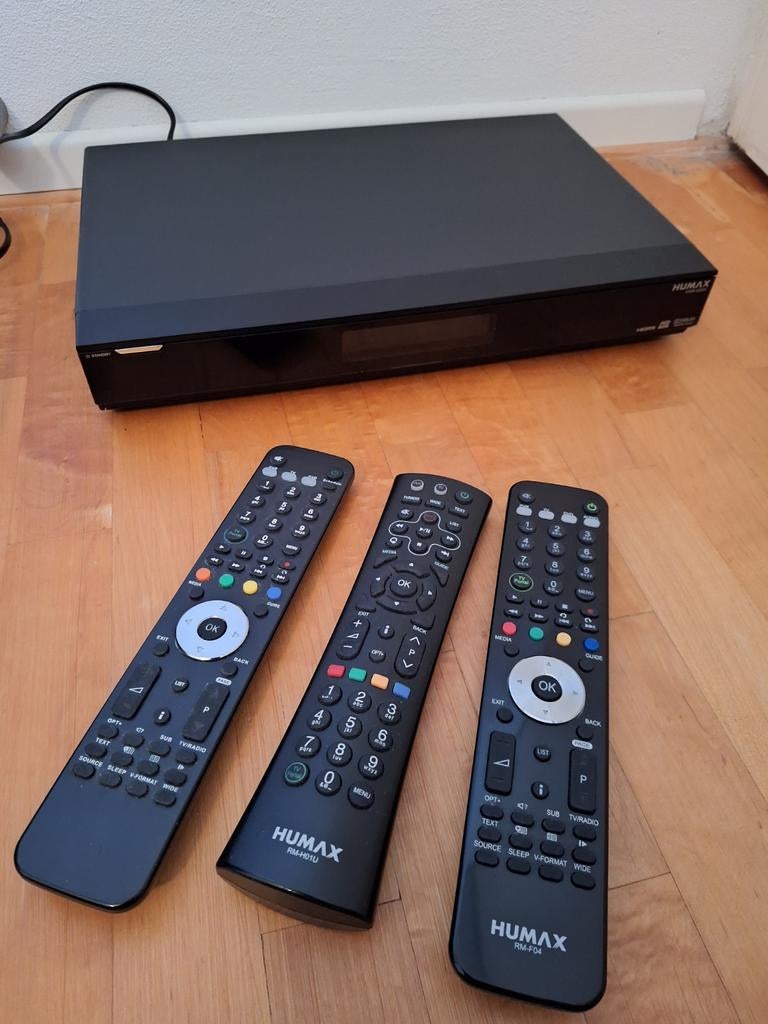 Humax IHDR 5200c met twee afstandsbedieningen, Ophalen of Verzenden, Gebruikt, Harddiskrecorder