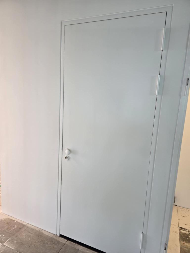 Deuren 30 stuks, Doe-het-zelf en Verbouw, Deuren en Horren, Ophalen of Verzenden, Zo goed als nieuw, Binnendeur, 215 cm of meer