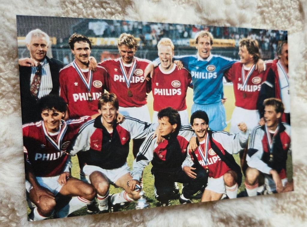 Teamfoto PSV Eindhoven 1989, Verzamelen, Verzenden, 1980 tot heden, Ongelopen, Sport en Spel