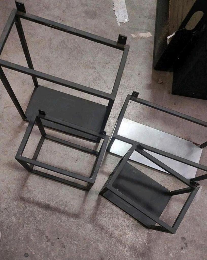 4 leuke schapjes, rekjes om op te hangen, industriel., Huis en Inrichting, Woonaccessoires | Wandplanken en Boekenplanken, Ophalen