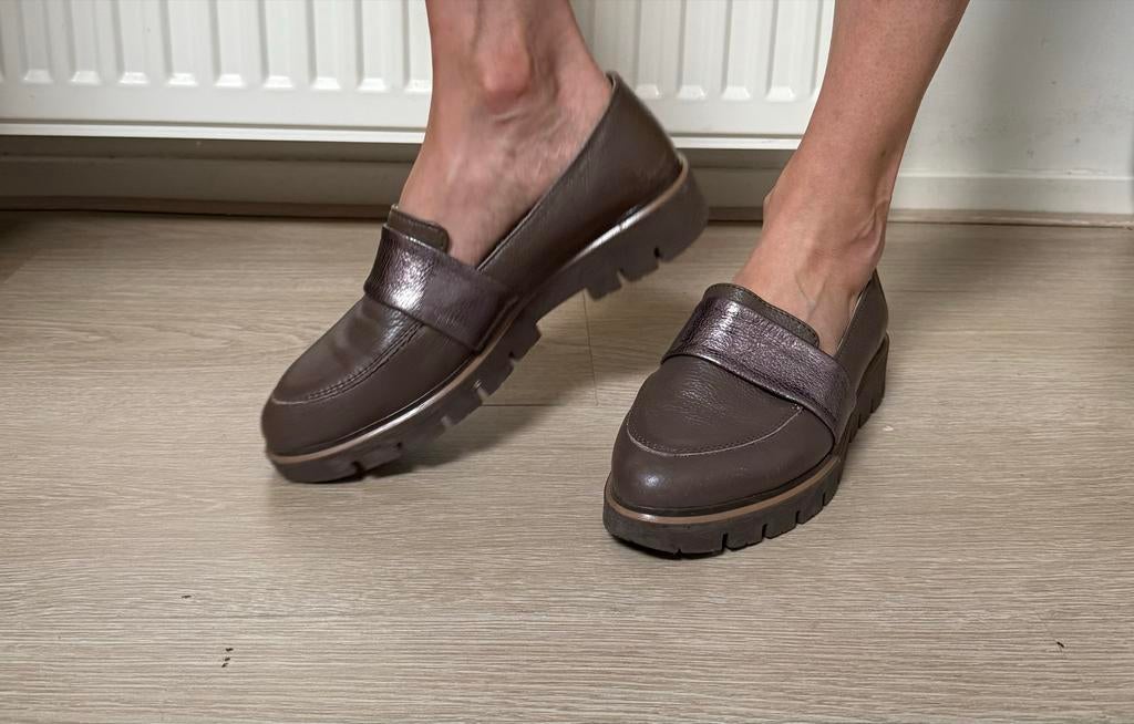 Stijlvolle schoenen uit Oekraïne - Maat 38,5, Ophalen of Verzenden, Zo goed als nieuw, Bruin, Instappers