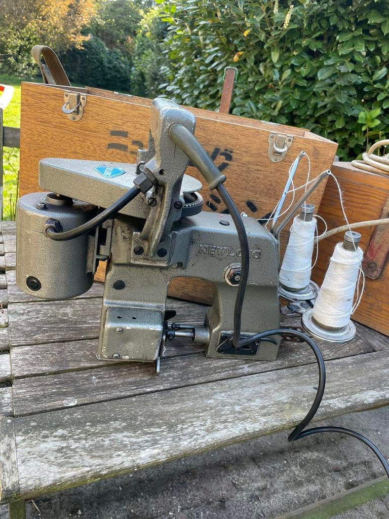 Newlong NP3-II zakkennaaimachine, Ophalen, Zo goed als nieuw