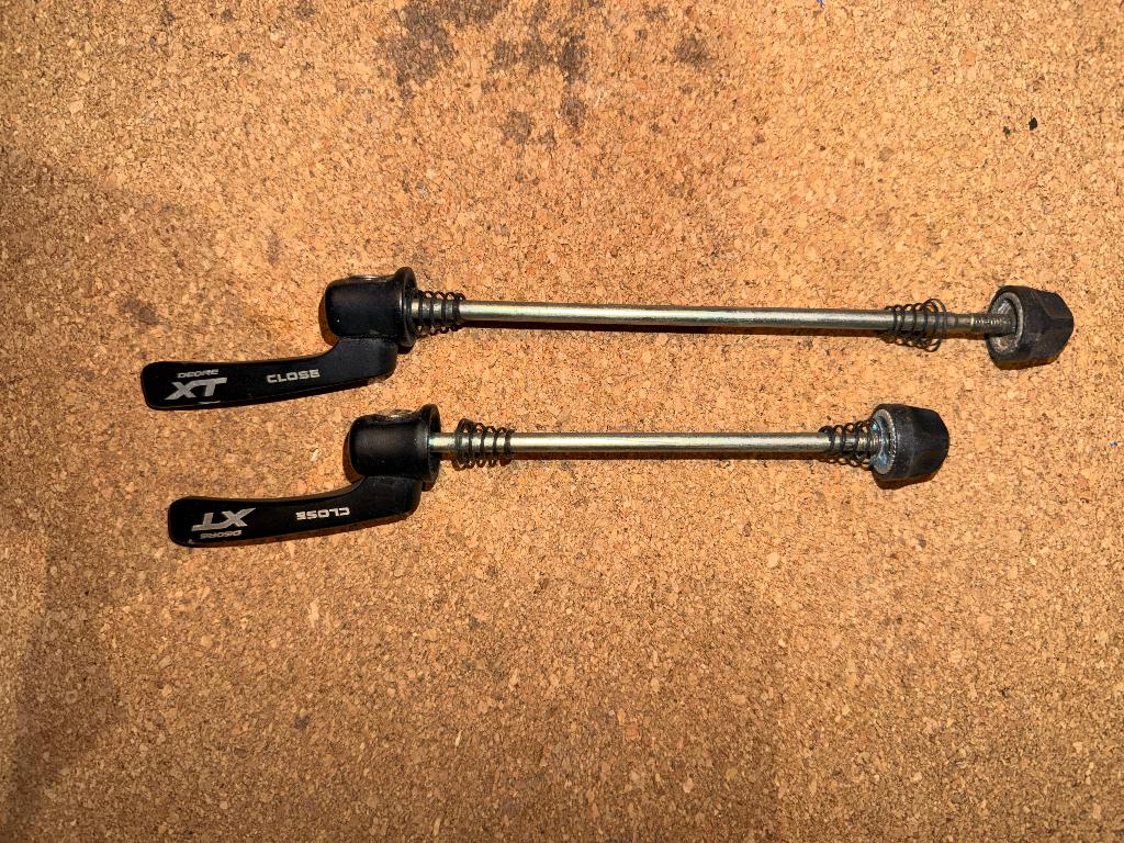 2 set Shimano XT snelspanners / quick release assen, Fietsen en Brommers, Fietsonderdelen, Ophalen of Verzenden, Gebruikt, Overige typen