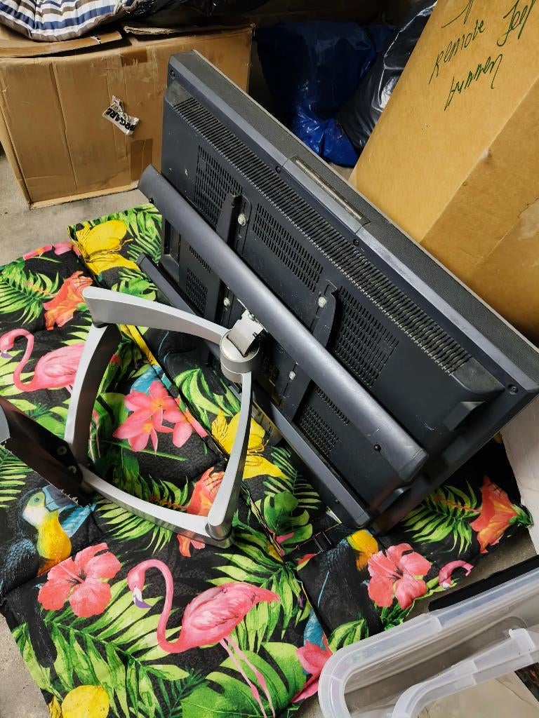 Muurbeugel Vogel's inclusief Sony Bravia 32 Inc TV, Ophalen of Verzenden, Zo goed als nieuw