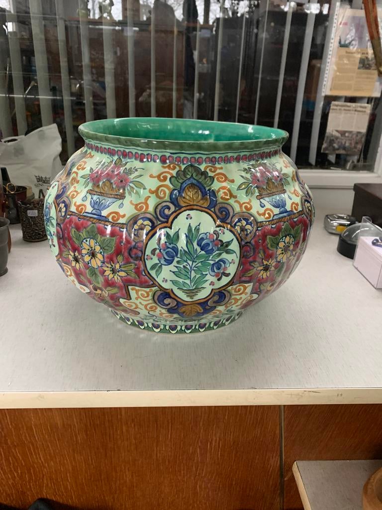 Bloempot grote koninklijke plateelbakkerij Gouda Holland, Antiek en Kunst, Antiek | Keramiek en Aardewerk, Ophalen of Verzenden